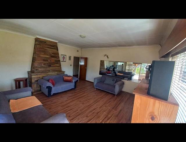 3 BEDROOM HOUSE FOR SALE IN PRETORIA GARDENS